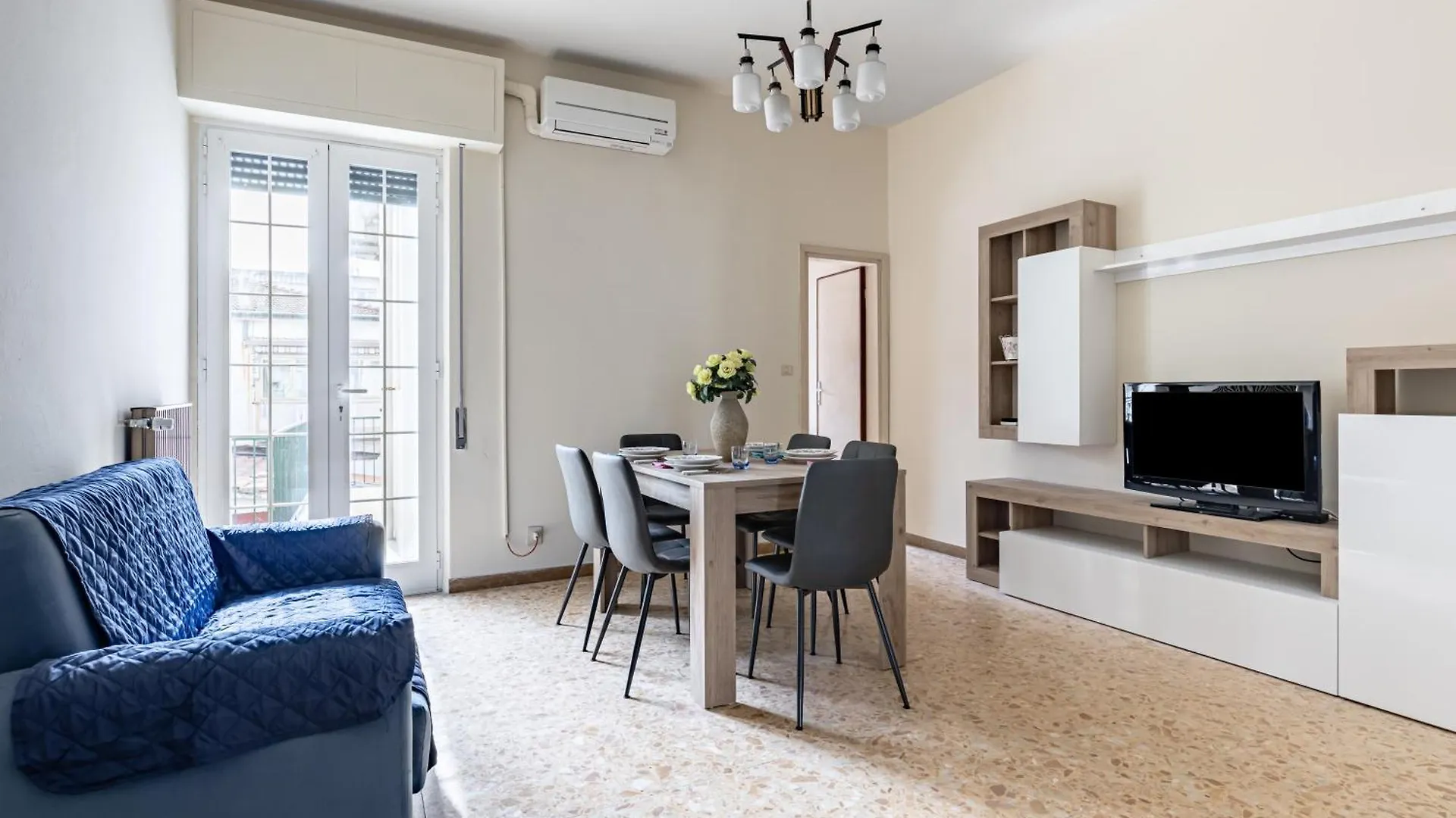 Viareggio - Spacious Apartmente Near The Beach! 0*,  Italy
